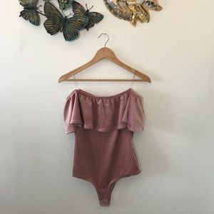 Blush velvet off the shoulder bodysuit ✨✨✨